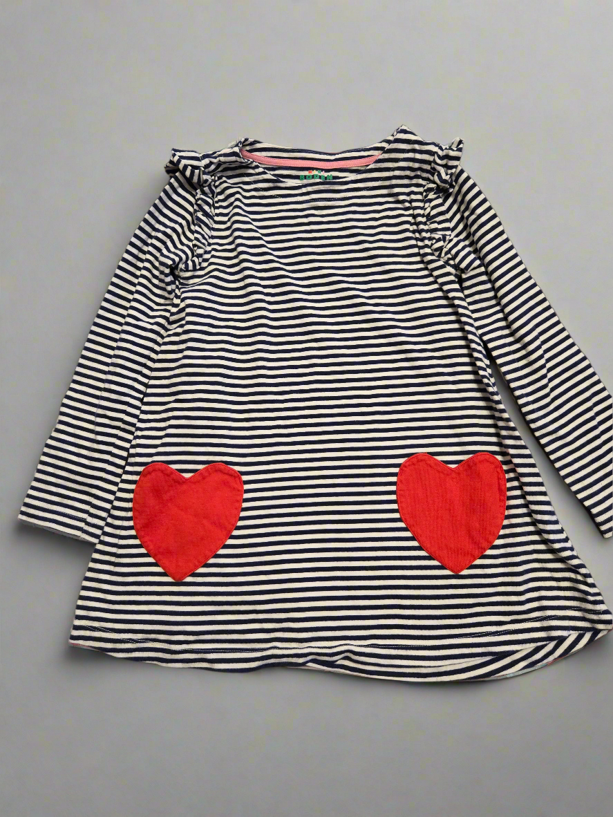 Mini Boden 6/7 heart dress