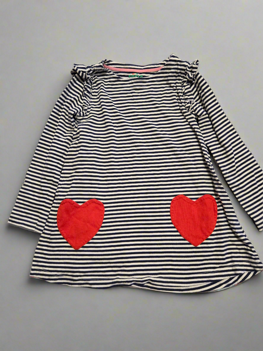Mini Boden 6/7 heart dress